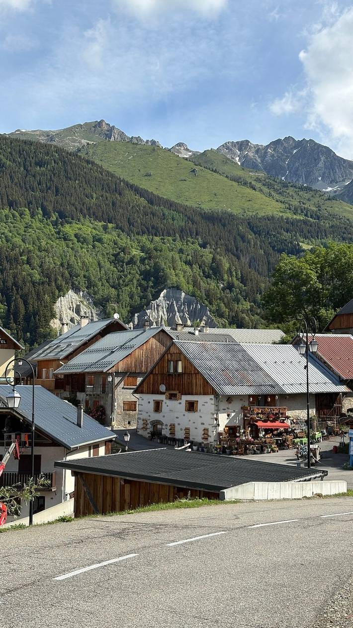 Apartamento entero, Apartamento completo para 6 personas con Wi-Fi in Saint-François-Longchamp, Massif de la Vanoise