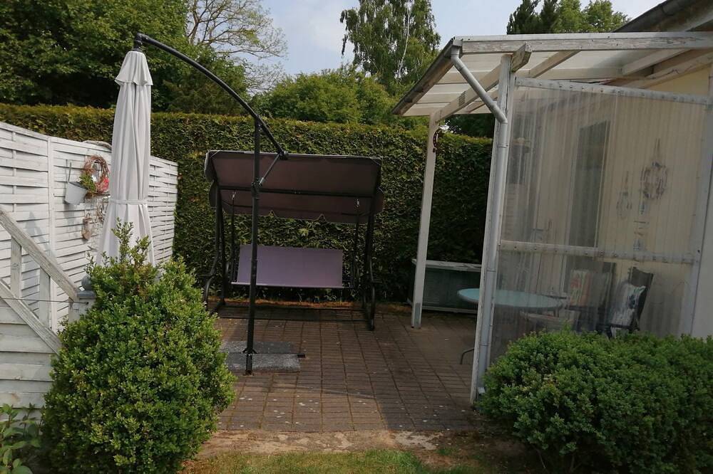 Ferienhaus am Rätzseeweg - Bungalow on the Rätzseeweg in Zirtow, Wesenberg