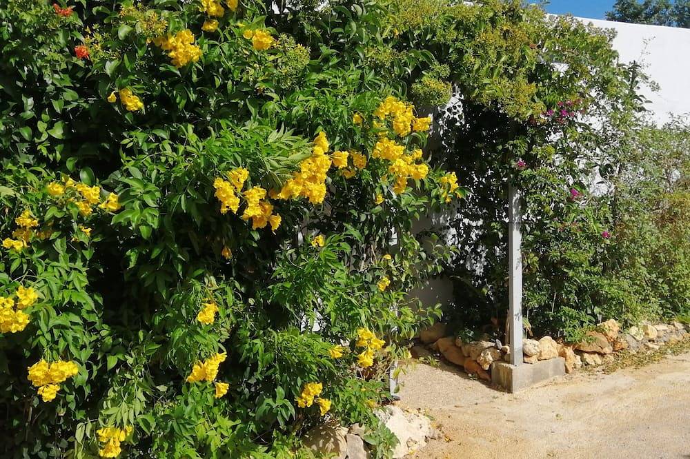 Glamping Parque Retiro dos Sonhos in Porches, Faro Distrikt