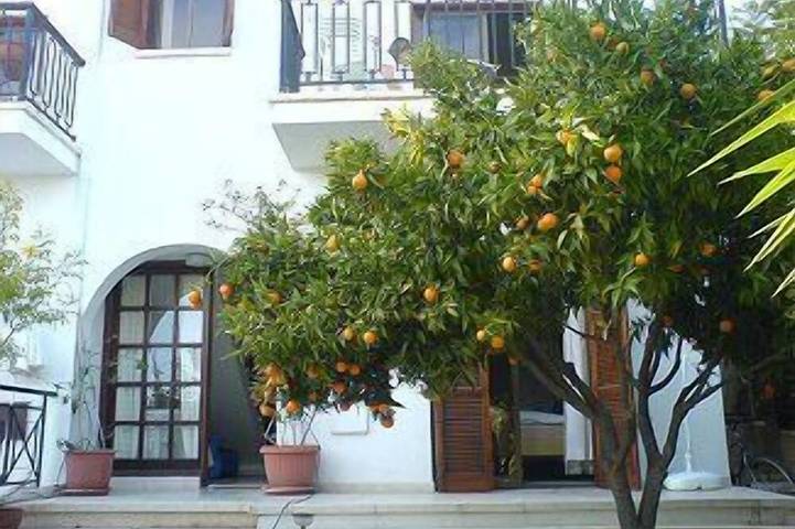 Villa für 4 Personen, mit Balkon und Garten sowie Pool - 1