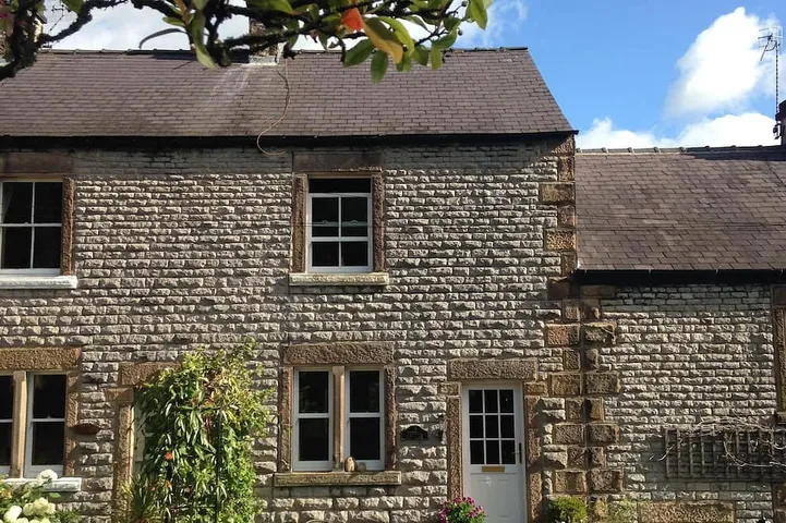 Bakewell One Bedroom Cottage In A Peaceful Location With Parking Space. in Bakewell, Derbyshire
