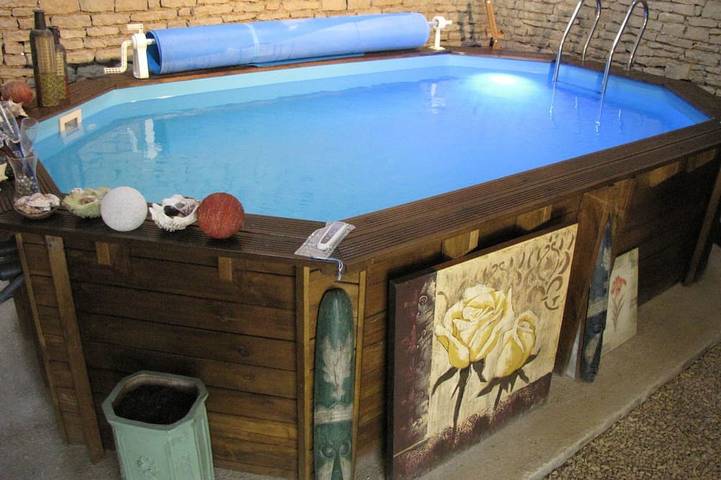 Location de vacances pour 3 personnes, avec jardin et piscine à Ancy-le-Franc
