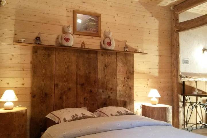 Gîte pour 11 personnes à Arc-sous-Cicon