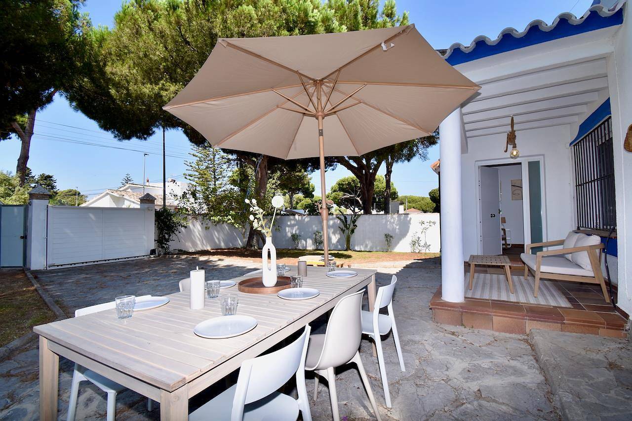 Villa Feliz in Playa La Barrosa, Chiclana de la Frontera