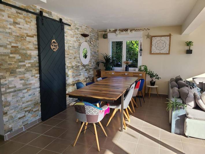 Location de vacances pour 9 personnes, avec jardin et terrasse ainsi que jacuzzi et piscine à Marthod - 4