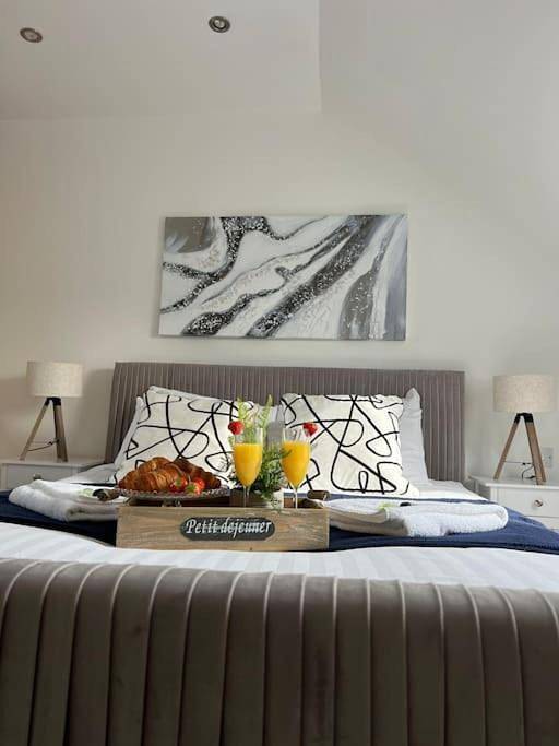 Entire apartment, Two-Bedroom Apartment in Roker, Sunderland