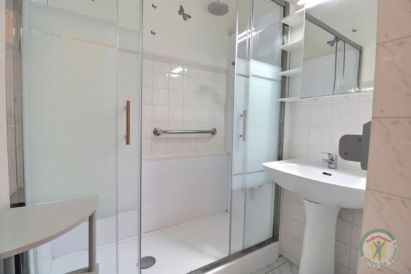 Les Azalées in Saint-Méloir-des-Ondes, Région de Saint-Malo