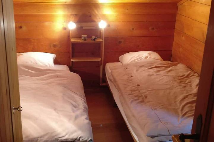 Gîte pour 8 personnes, avec balcon dans Saint Luc - 4