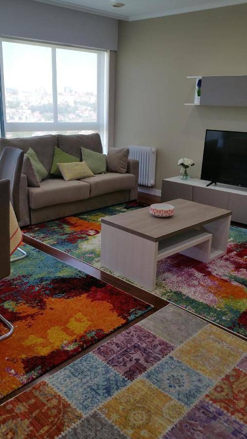 Gîte pour 11 personnes, avec jardin ainsi que vue et piscine, animaux acceptés à Vigo - 3