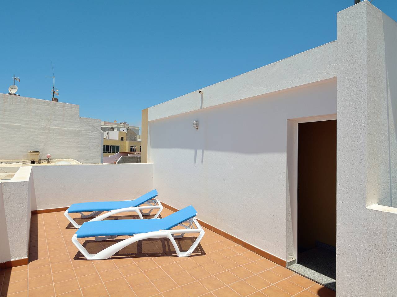 Ganze Wohnung, Centric Home - Solarium Terrace - Sea Views in Arrecife Centro, Arrecife