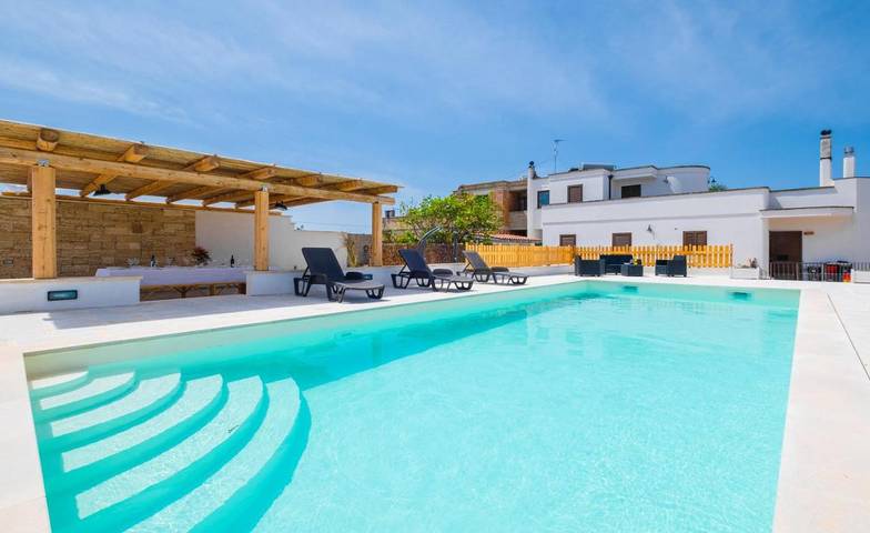 Gîte pour 14 personnes, avec jardin et piscine à Specchia - 4