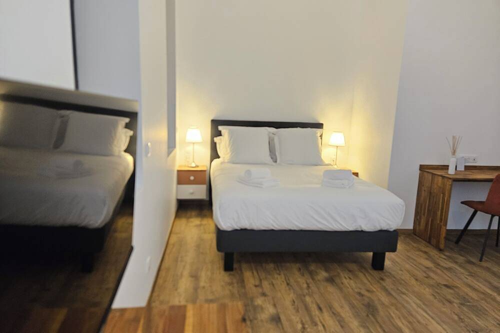 Entire apartment, La Bastide Foch - Quiet & comfort in the city center in Salon-de-Provence, Aix-en-Provence region