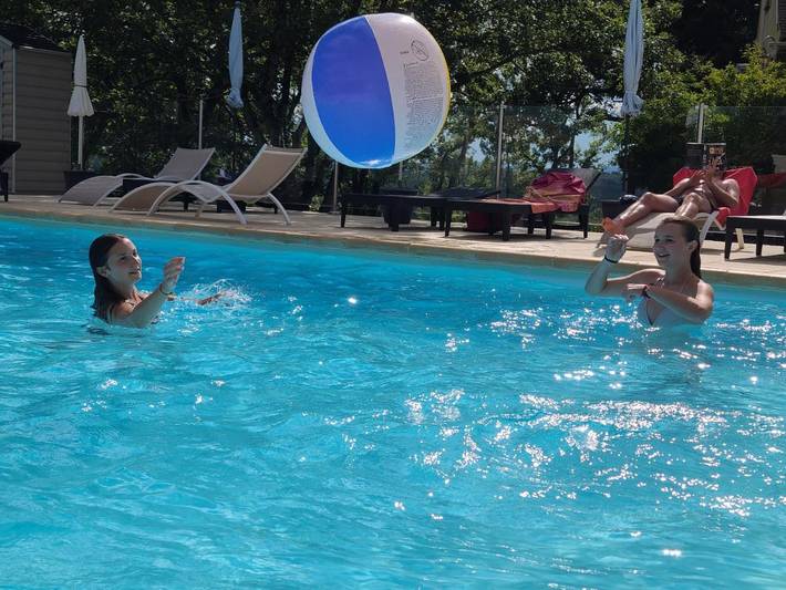 Location de vacances pour 4 personnes, avec sauna et piscine ainsi que jardin et vue, adapté aux familles à Orliaguet - 2