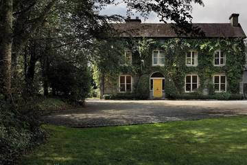 Location de vacances pour 20 personnes, avec terrasse et jardin à Kenmare