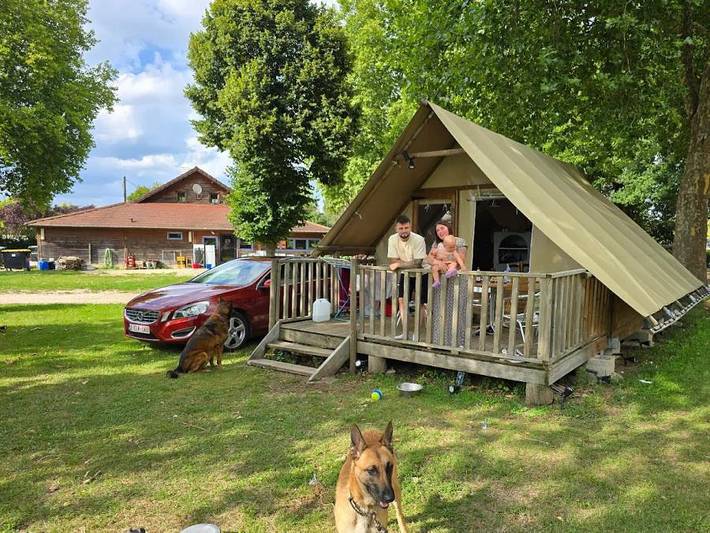 Camping pour 4 personnes en Bourgogne-Franche-Comté