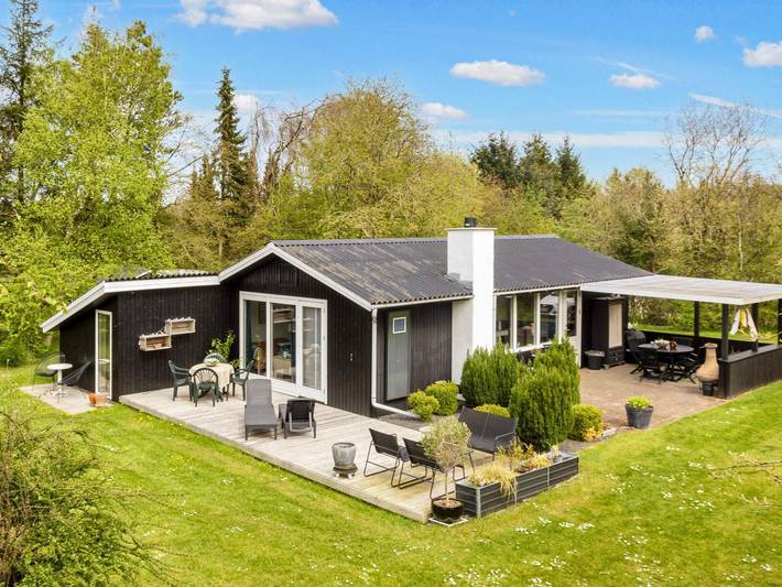 Ferienhaus für 6 Personen, mit Terrasse und Garten in Himmerland