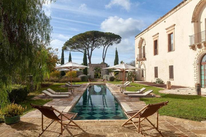 Villa per 14 persone, con piscina in Alezio