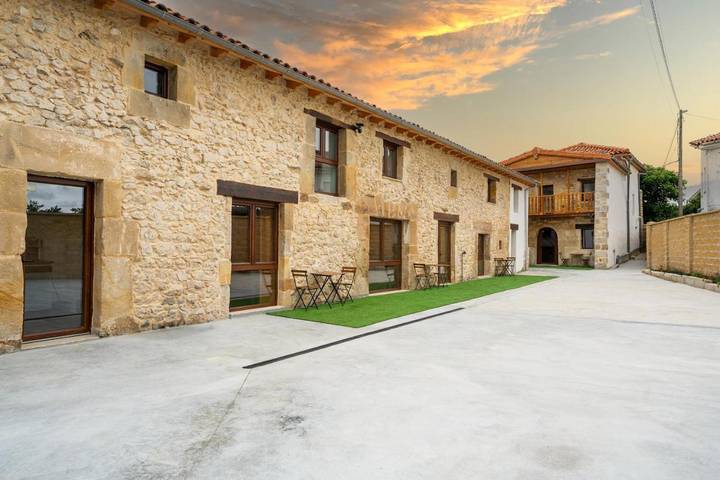 Casa rural con piscina para 4 personas, con jacuzzi además de piscina y terraza en Cantabria - 3