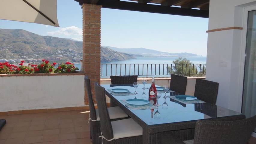 Chalet para 6 personas, con piscina además de jardín y vistas en Costa Tropical - 3