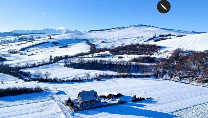 Domek letniskowy dla 16 osób, z ogród i basen oraz jacuzzi w Pieniny