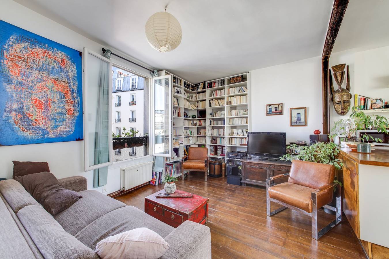 Superbe duplex avec jardin partagé, à Paris Ménilmontant in Paris, Île de France