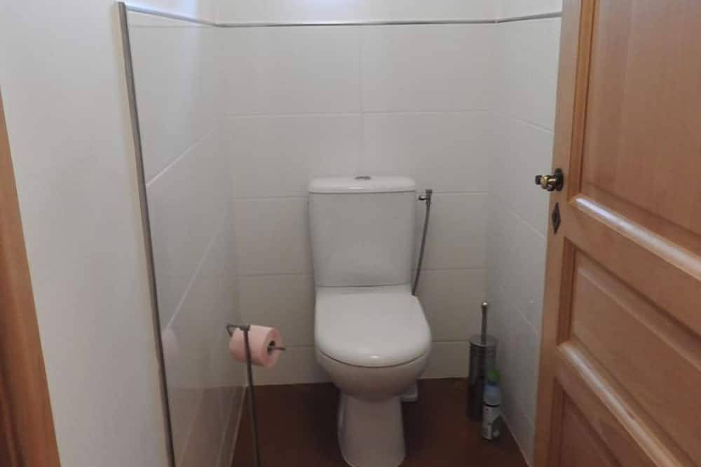 Apartamento entero, Studio Aix 30 m² de jardín inglés, cerca del centro y del arco del río. in Aix-en-Provence, Region de Aix-en-Provence