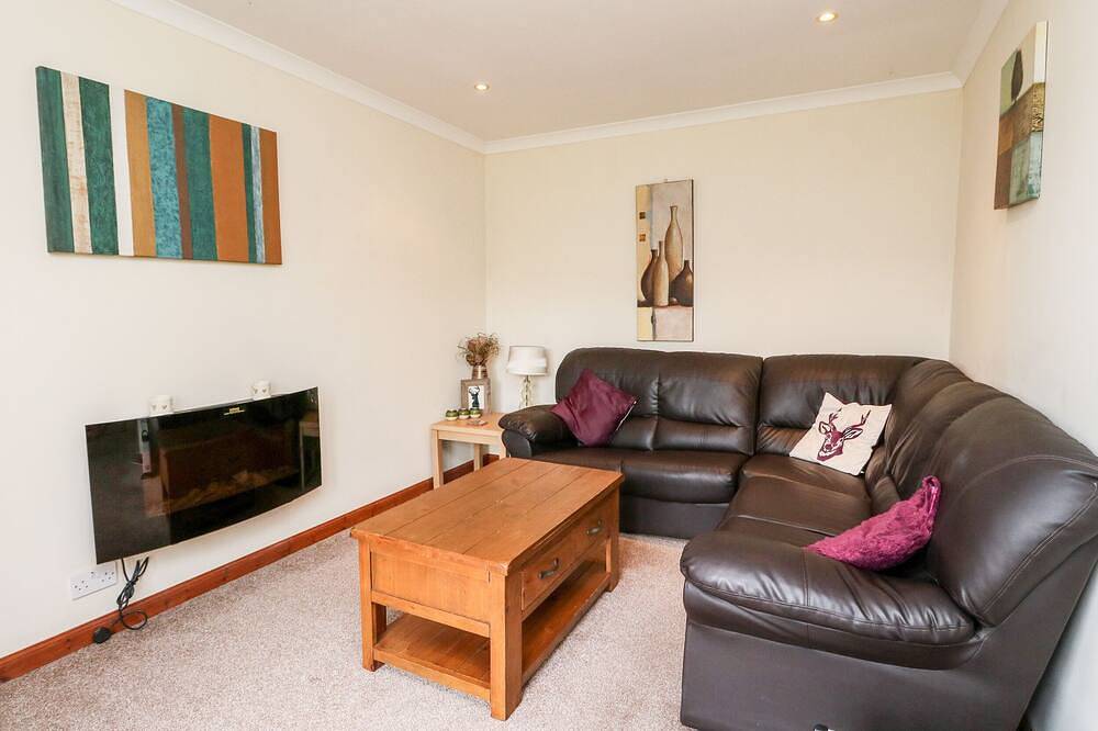 Glen Pean, family friendly, with a garden in Fort William in Nevis Range, Fort William