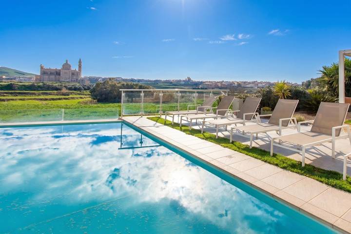 Maison de vacances pour 8 personnes, avec Balcon et Terrasse ainsi que Bassin pour enfant et Piscine en Tunisie