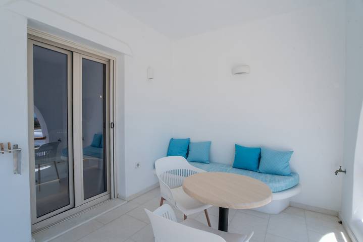 Apartamento num hotel 'Naxos Earth Junior Suite' com vista para o mar, Wi-Fi e ar condicionado in Naxos