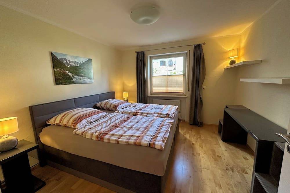 Ganze Wohnung, Ferienwohnung mit Terrasse und Garten in Piding, Berchtesgadener Alpen