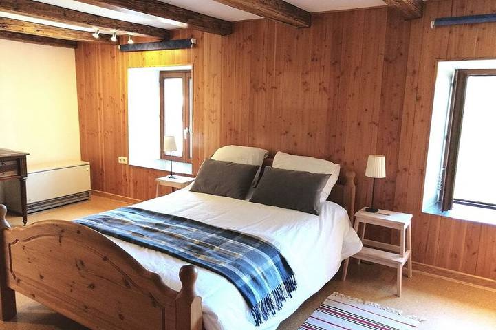 Location de vacances pour 12 personnes, avec jardin et balcon à Fresse-sur-Moselle - 2