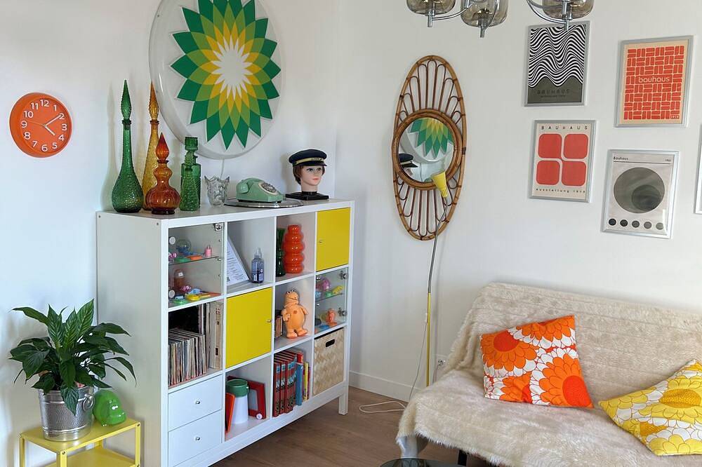 Entire apartment, Vintage, 10 min from Disneyland -30 min from Paris- 50m from train station - 30min from Cdg airport in Esbly, Seine-et-Marne