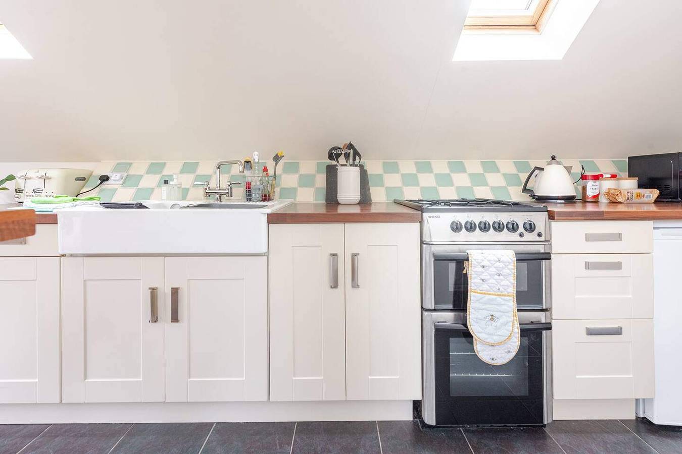 Entire vacation apartment, Cozy Nottingham Apartment with Charm in Ashfield, Nottinghamshire