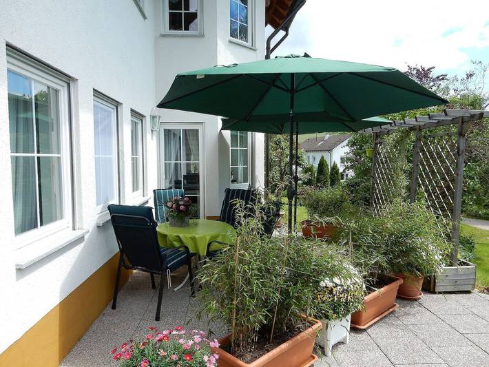 Appartement entier, Appartement 'Am Wildpflanzenpark' avec terrasse commune, jardin commun et Wi-Fi in Unterkirnach, Forêt-Noire centrale