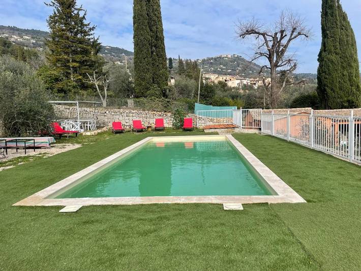 Chalet para 14 personas, con jardín además de piscina y vistas - 1