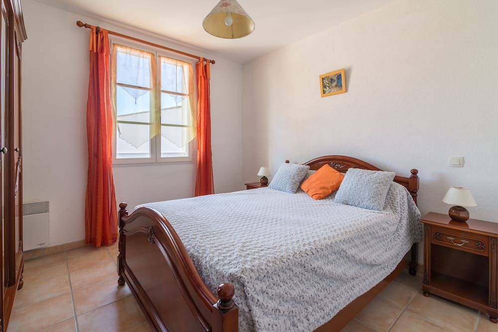 Maison centre du village 4 chambres, 2 salles de bain proche plage de sable in La Flotte, Île de Ré