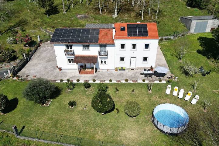Holiday home for 9 people, with terrace and garden - 1