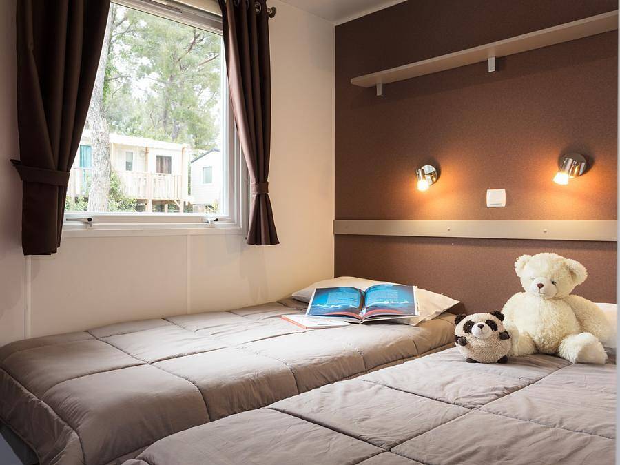 Valamar Camping Lanterna - Mobilhome 6 personas - Confort | 3 Dormitorios | 6 Pers. | Terraza elevada | Aire acondicionado in Novi Grad, Tar-Vabriga