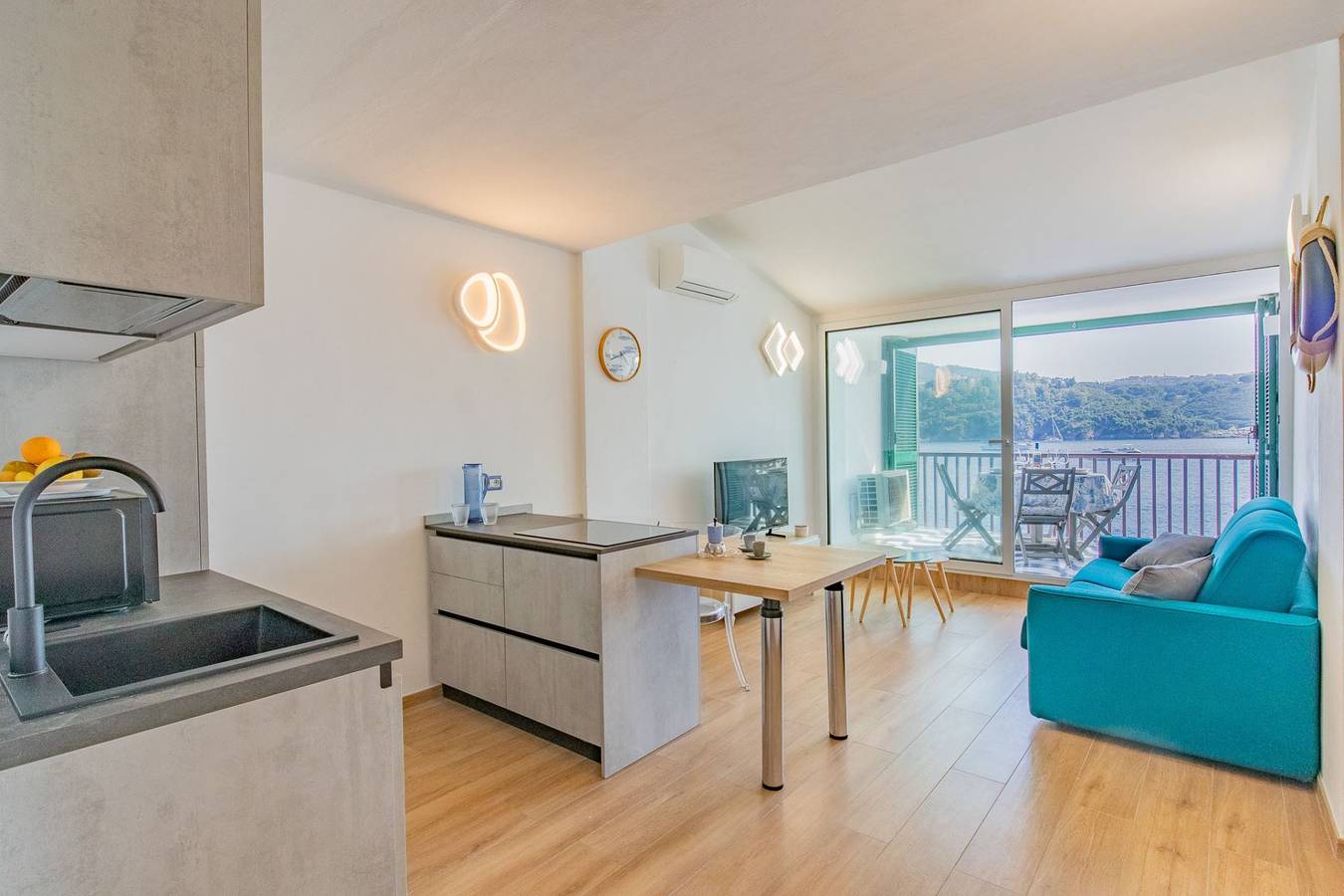 Ferienhaus für 4 Personen mit Terrasse in Porto Azzurro, Elba