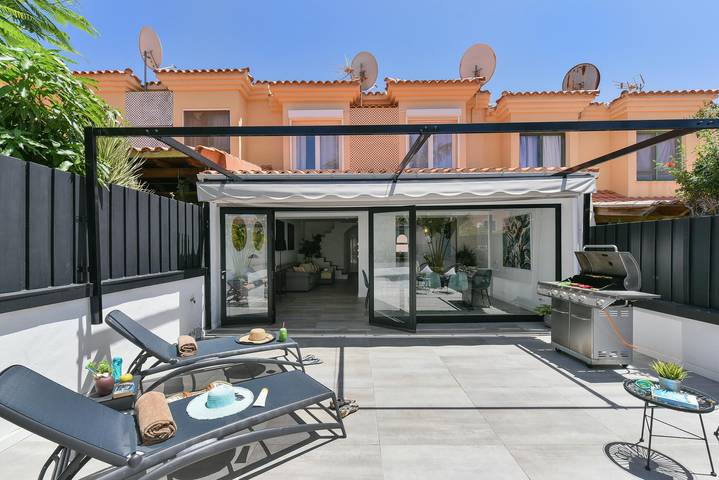 Ferienwohnung für 4 Personen, mit Terrasse und Pool