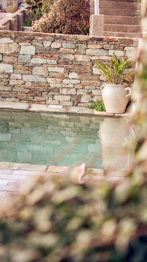 Location de vacances pour 4 personnes, avec piscine ainsi que jardin et vue à Morsiglia - 2