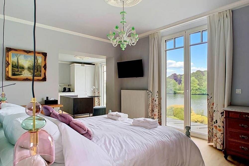 Appartement entier, Namour - Suite romantique avec balcon & vue Meuse | Namur in Wépion, Namur