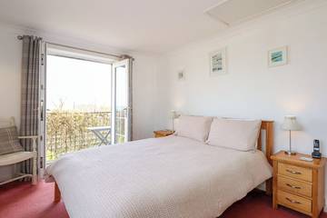 Cottage for 6 People in Moelfre, Isle of Anglesey, Photo 2