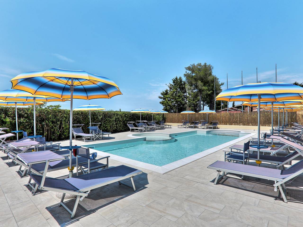 Apartamento entero, Riviera 5 in Cecina (desambiguación), Costa Etrusca