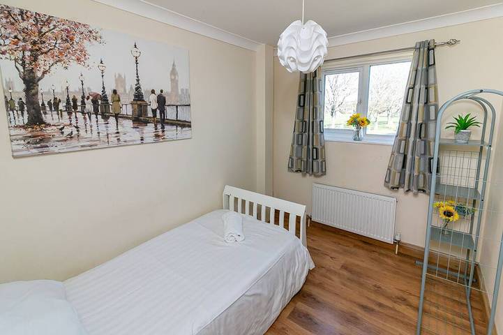Chambre Simple-Basic-Espace sanitaire-Vue sur Jardin-Redwood Retreat in Stevenage, Hertfordshire