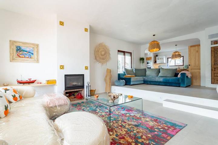 Casa rural para 8 personas, con Balcón y Terraza además de Jardín y Piscina en Cunit - 3