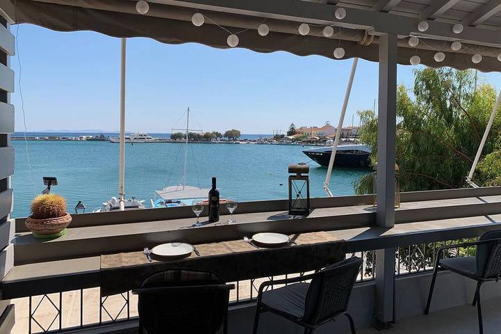 Vacation rental for 4 people, with balcony in Samos