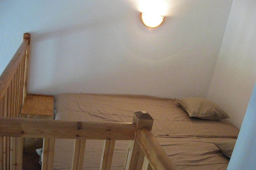 Entire apartment, Top floor duplex for 8 people with exceptional view in Valfréjus in Valfréjus, Modane