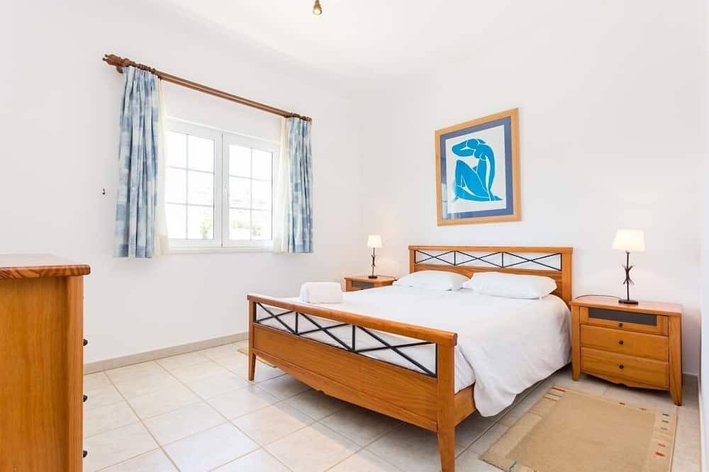 2 Schlafzimmer mit Blick auf den Golfplatz in Budens, Faro Distrikt