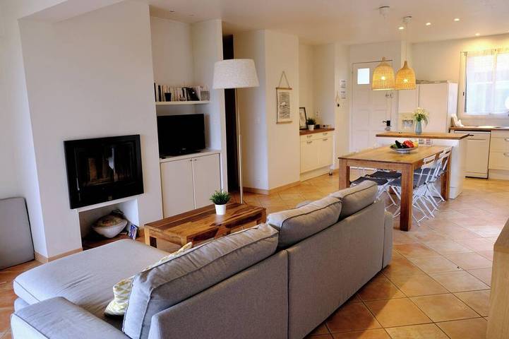 Location de vacances pour 6 personnes, avec balcon et jardin dans Plage de l'Almanarre - 4